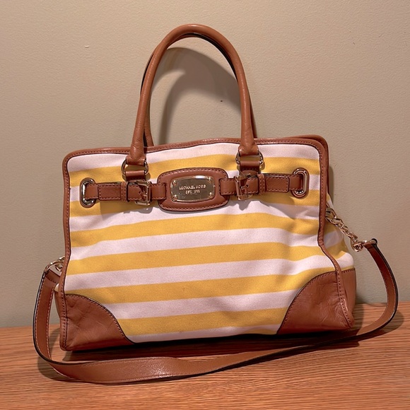 Michael Kors Handbags - Michael Kors bag, Great condition